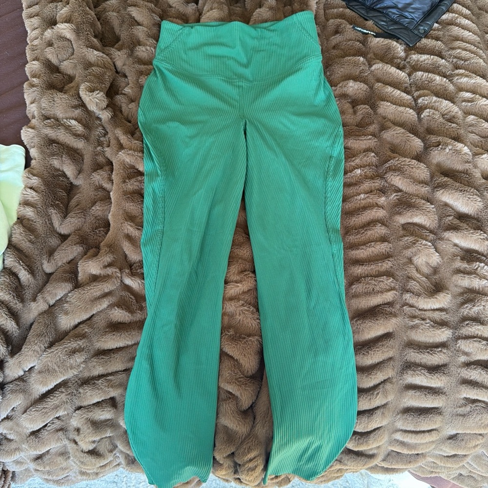 Lululemon Green Ribbed Leggings